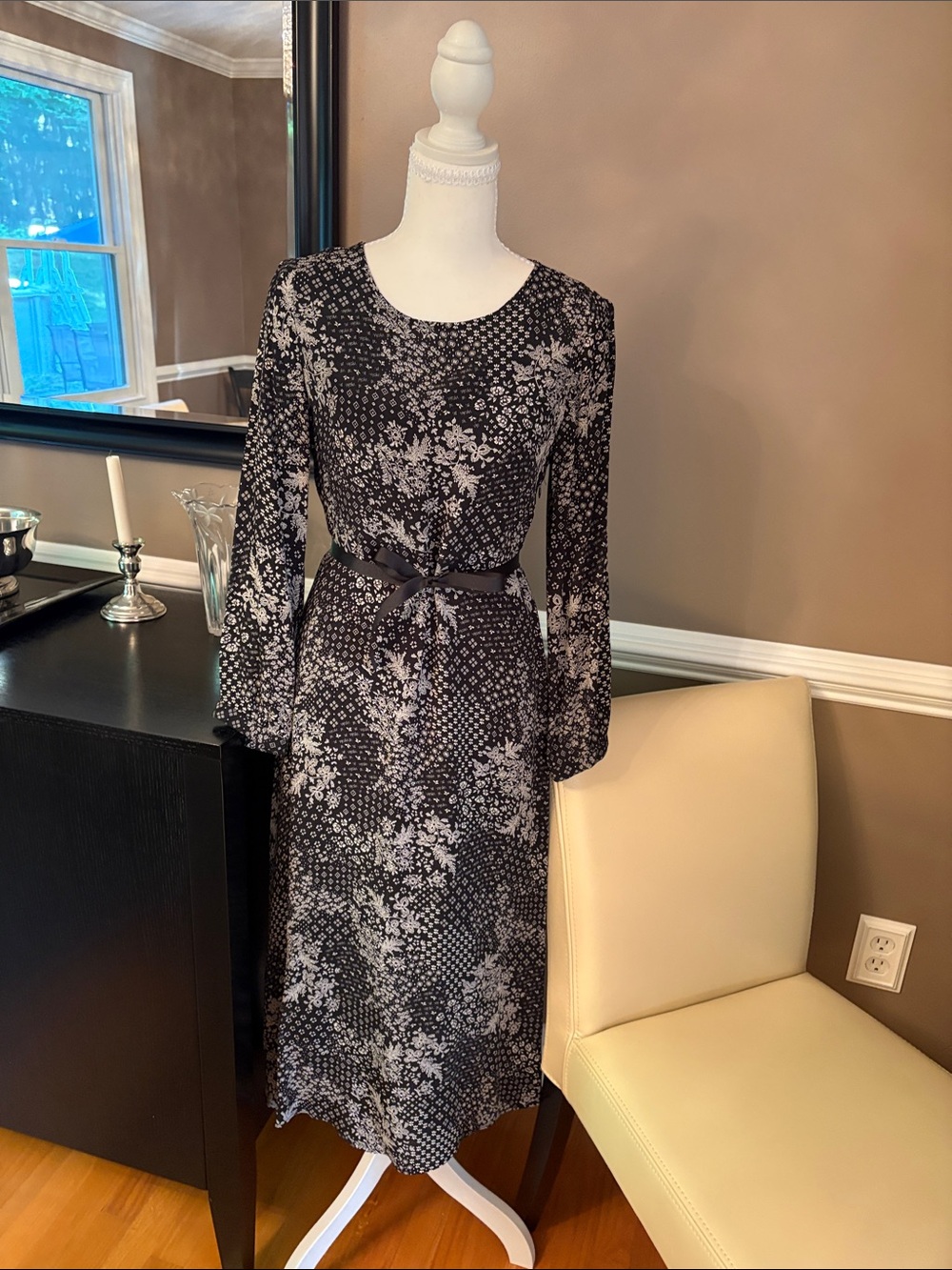 Old Navy Black and White Floral Long Sleeve Midi Dress with Self Tie